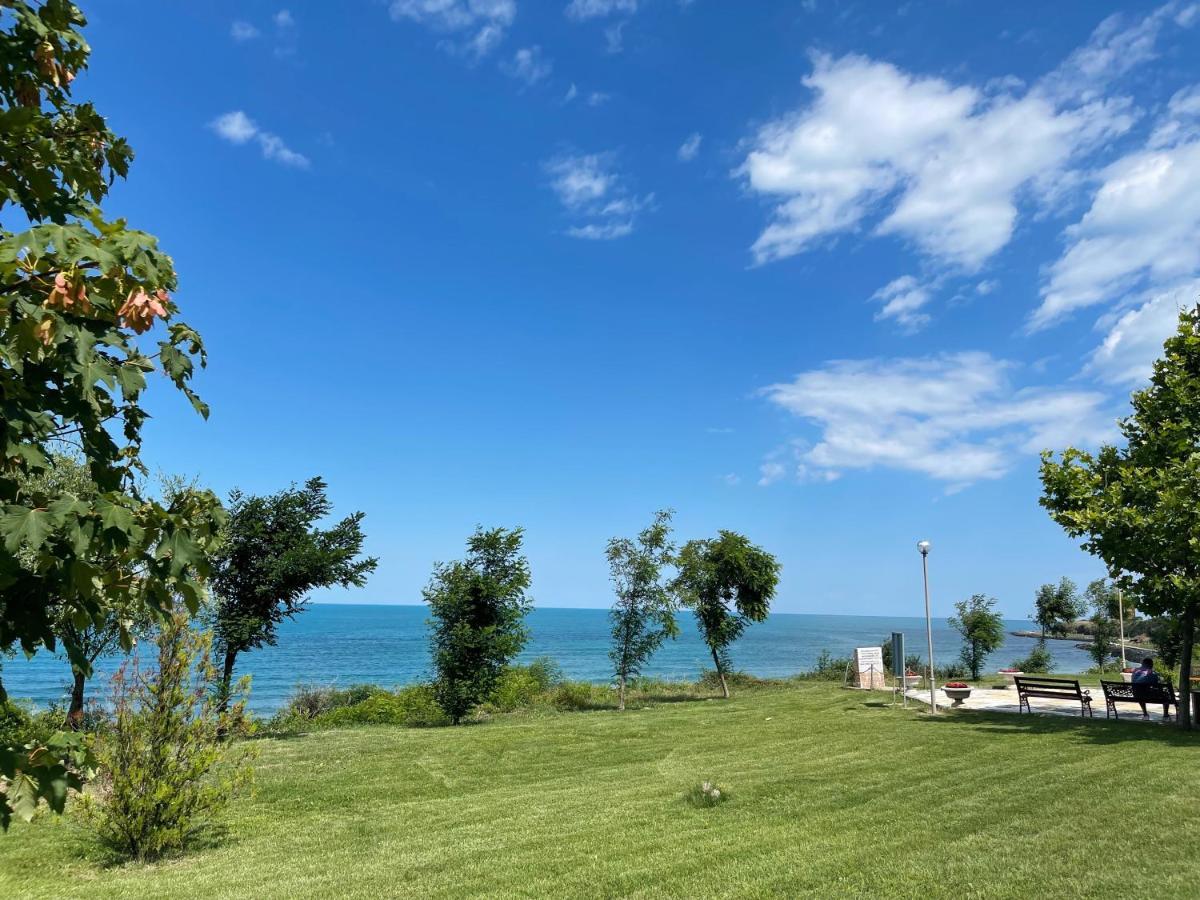 Studios Sea View Primorsko Exterior photo
